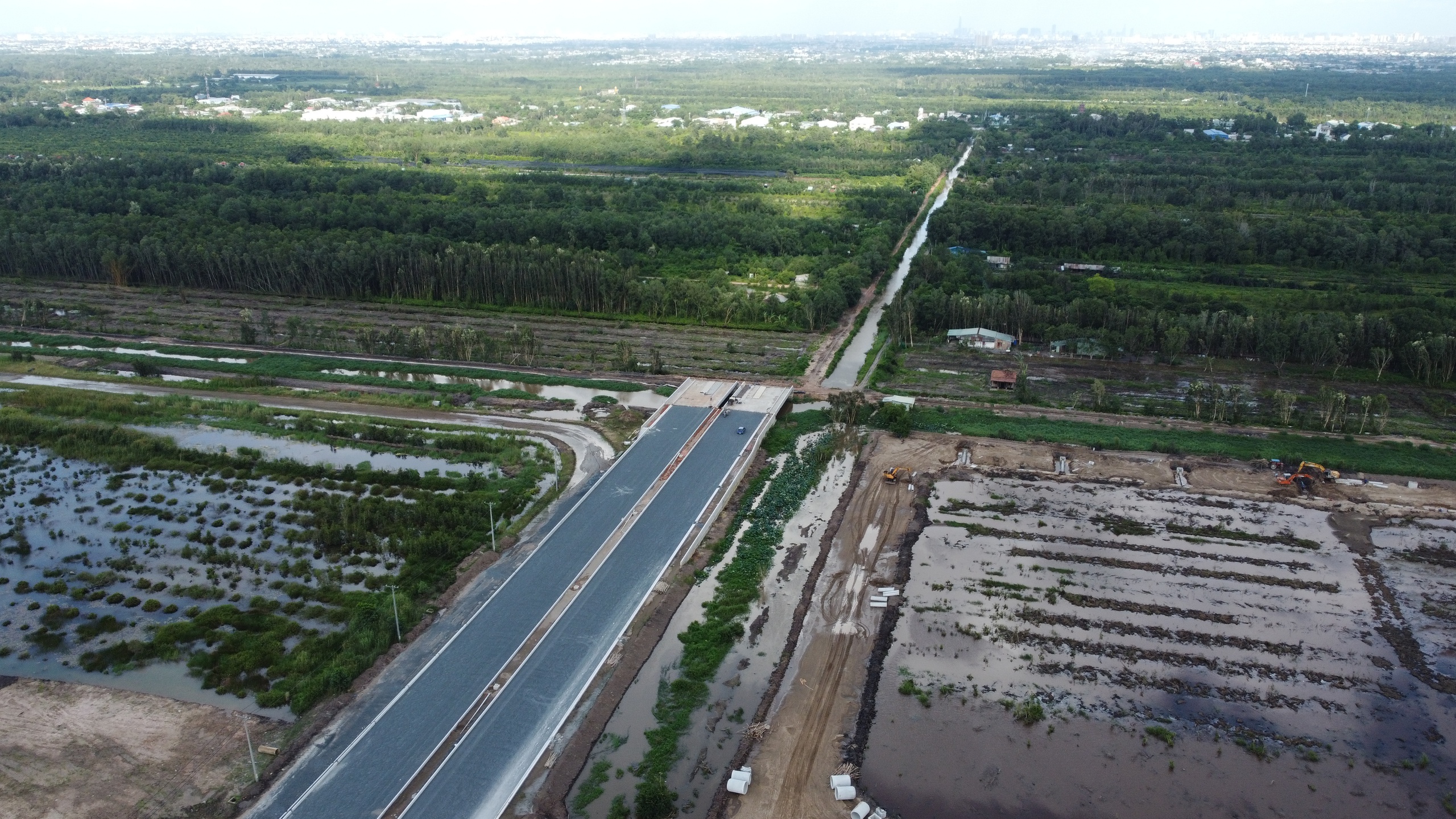 西宁万亿公路即将通车，等待连接胡志明市西北新开路