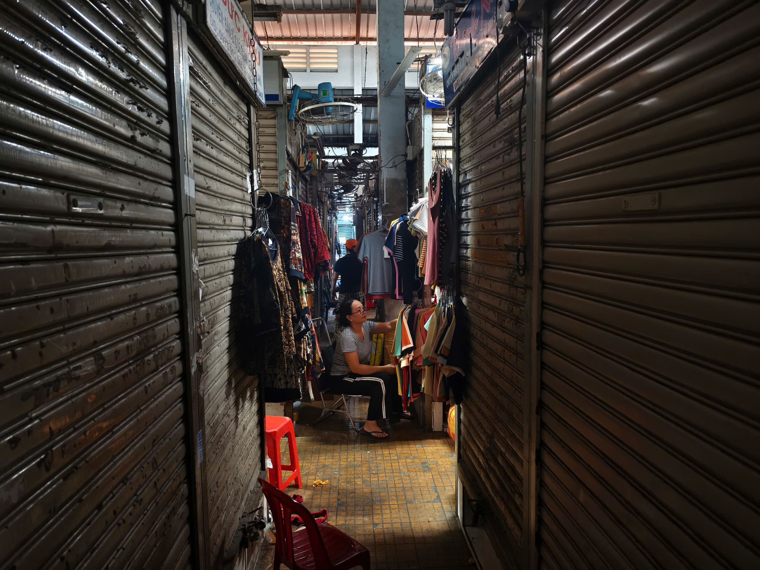 胡志明市多个知名市场冷清如黄昏市场