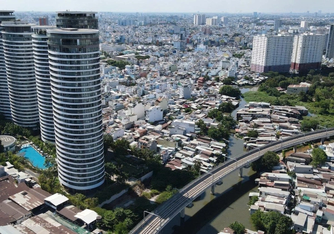 胡志明市疏散1000多户居民以改造文圣河