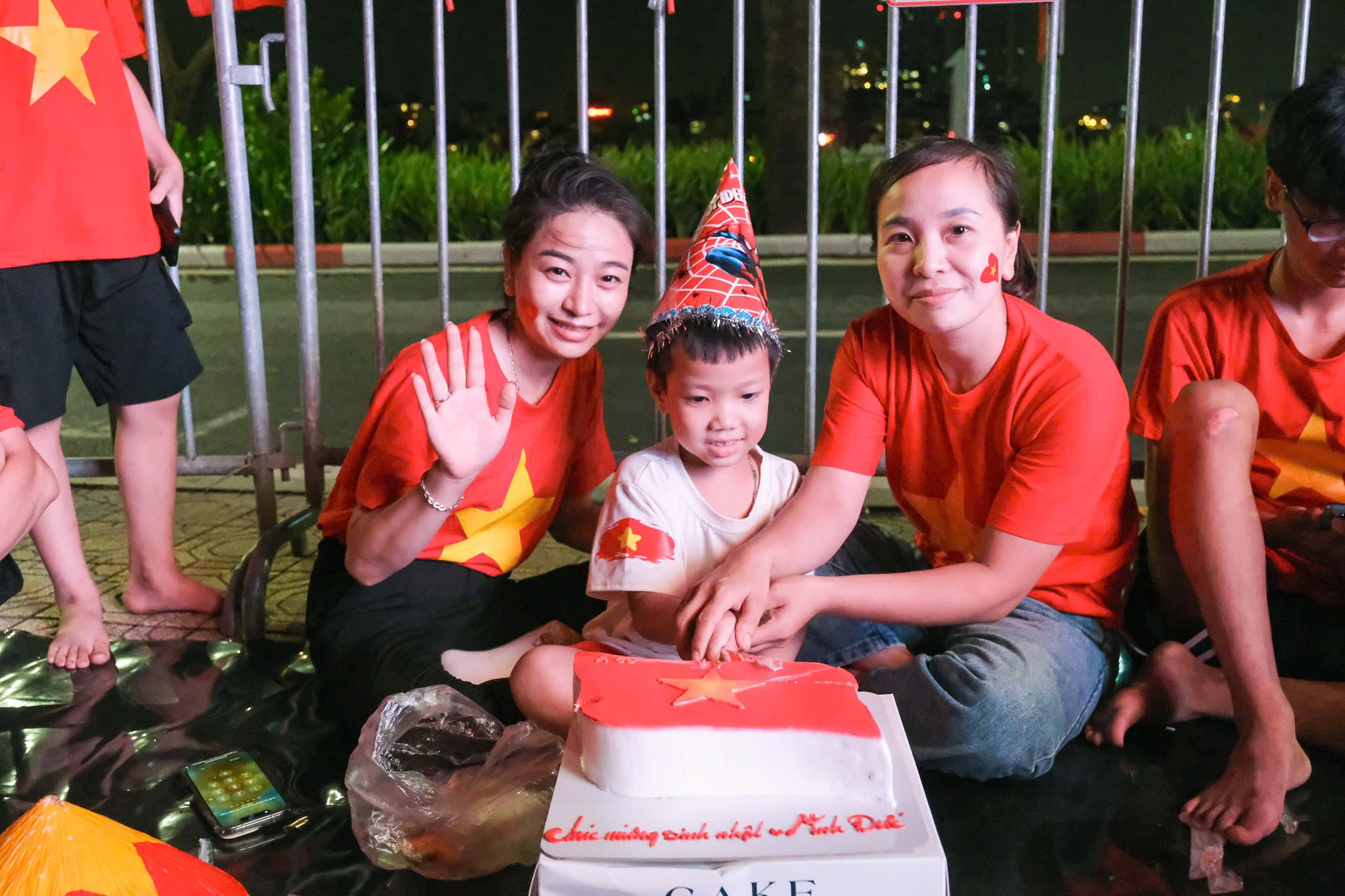 禁止汽车进入巴亭广场区域，准备阅兵和游行总排练