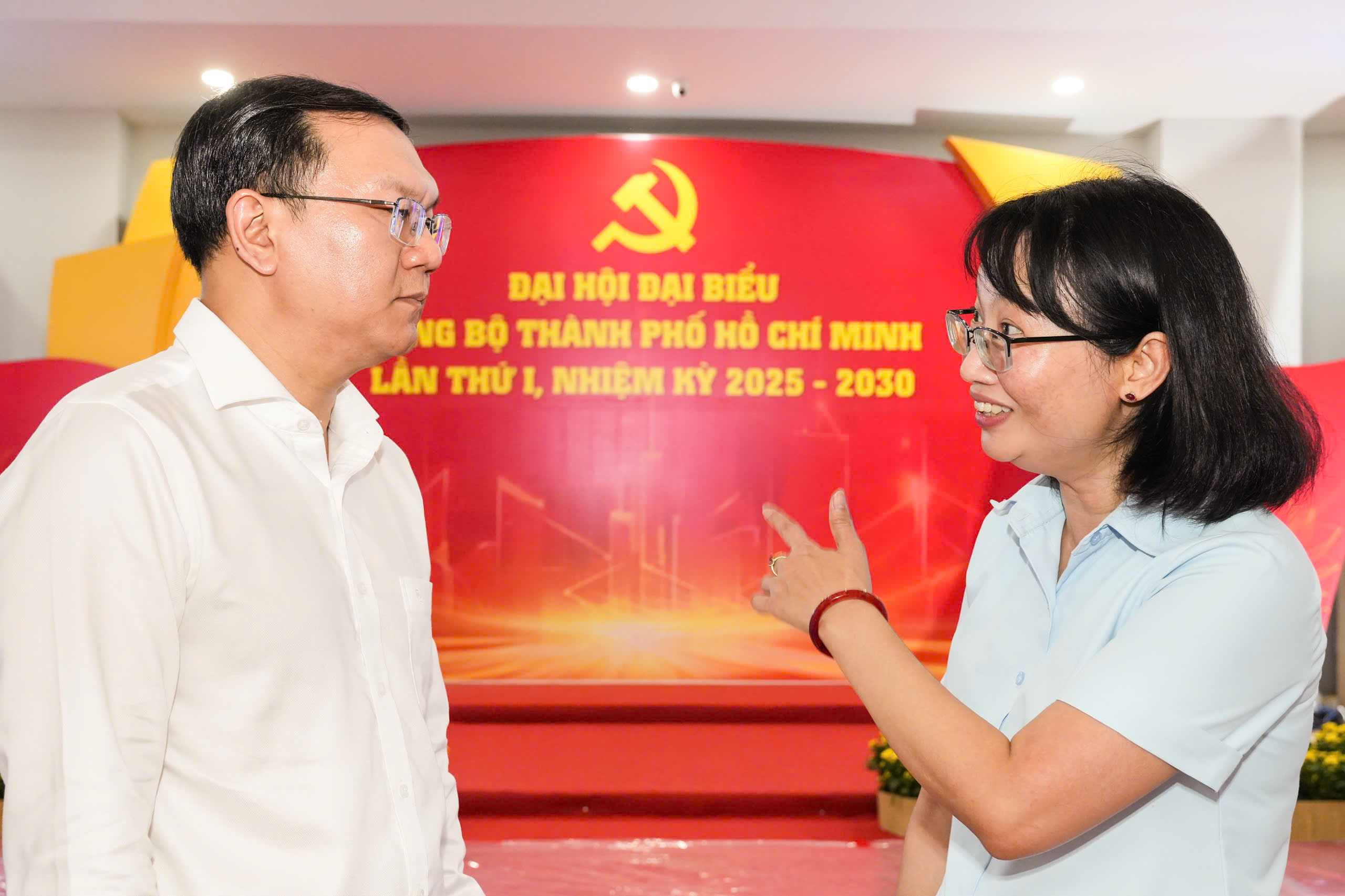 胡志明市完成准备工作，准备迎接合并后的首次党代会