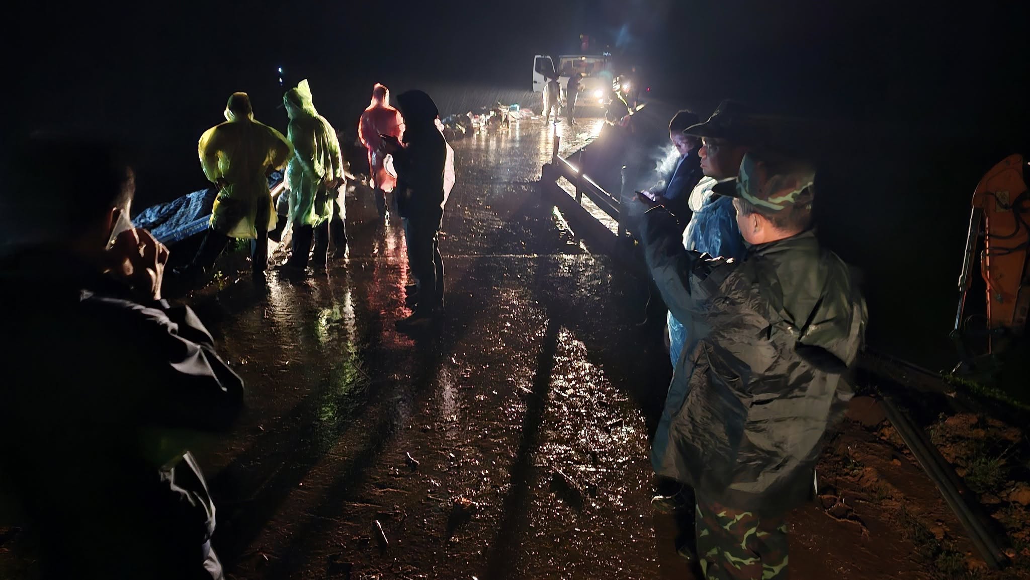 因林同省170万立方米灌溉水库溃坝风险紧急疏散70户居民