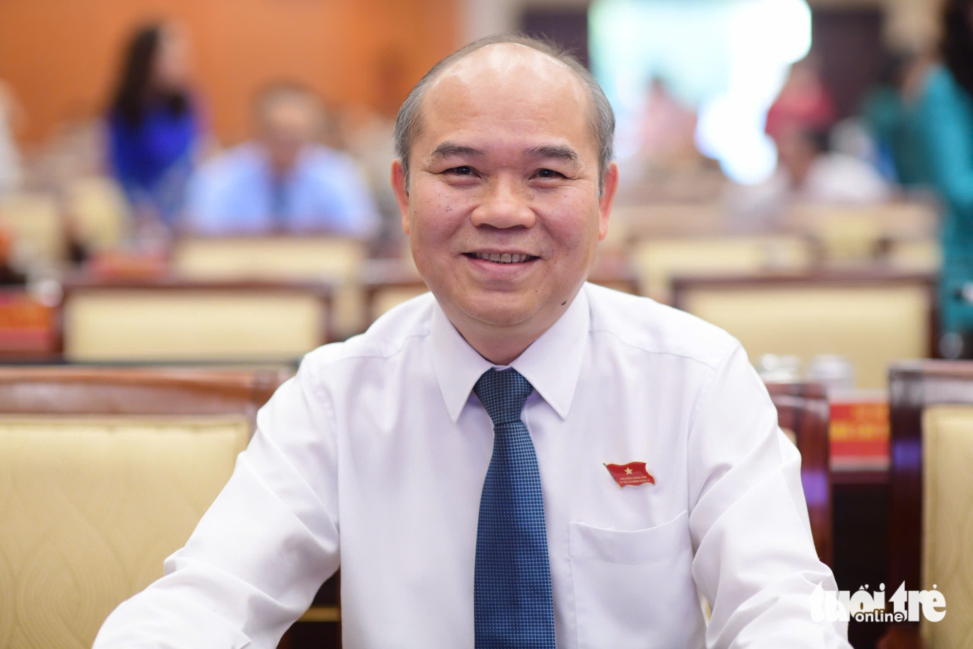 介绍陈文七、阮功荣、黄元丁参选胡志明市人民委员会副主席