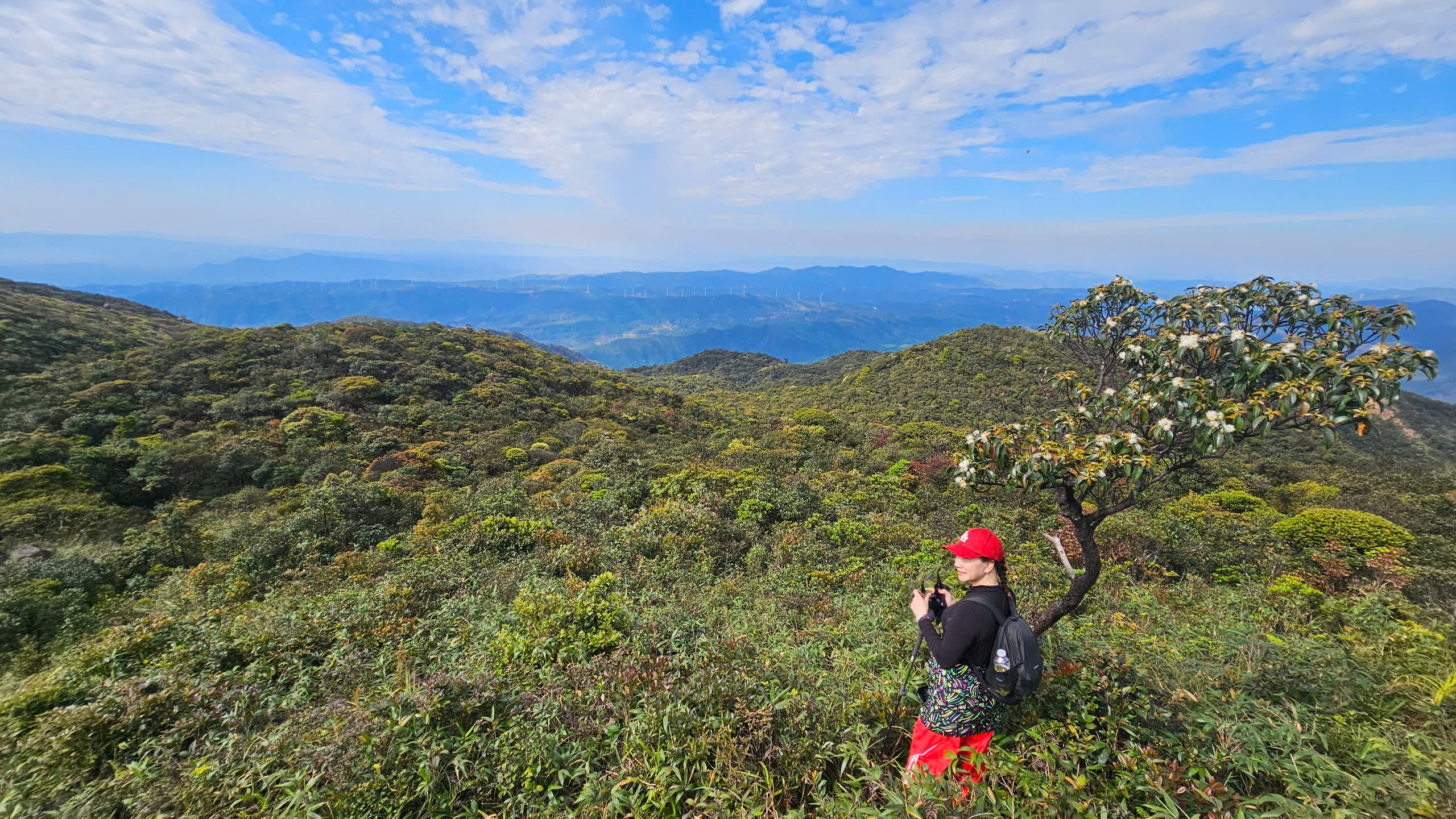 广治新增徒步旅行团征服象鼻峰