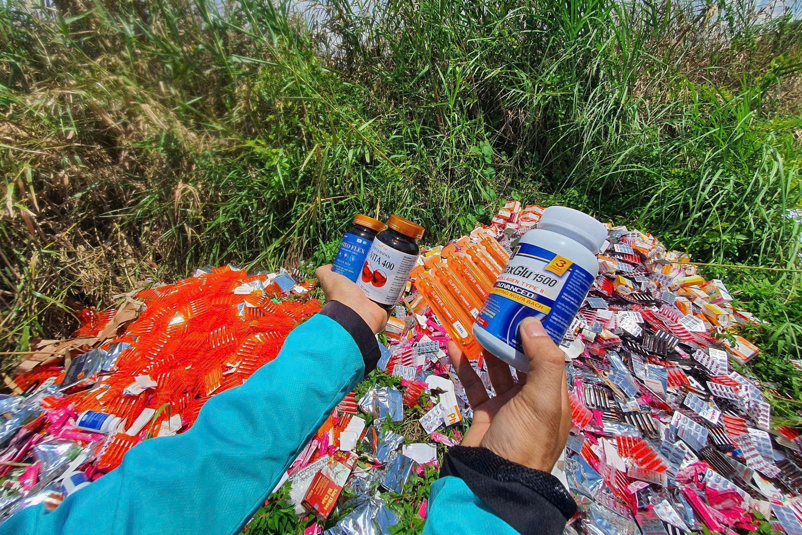 胡志明市发现数千盒功能性食品堆积如山近景