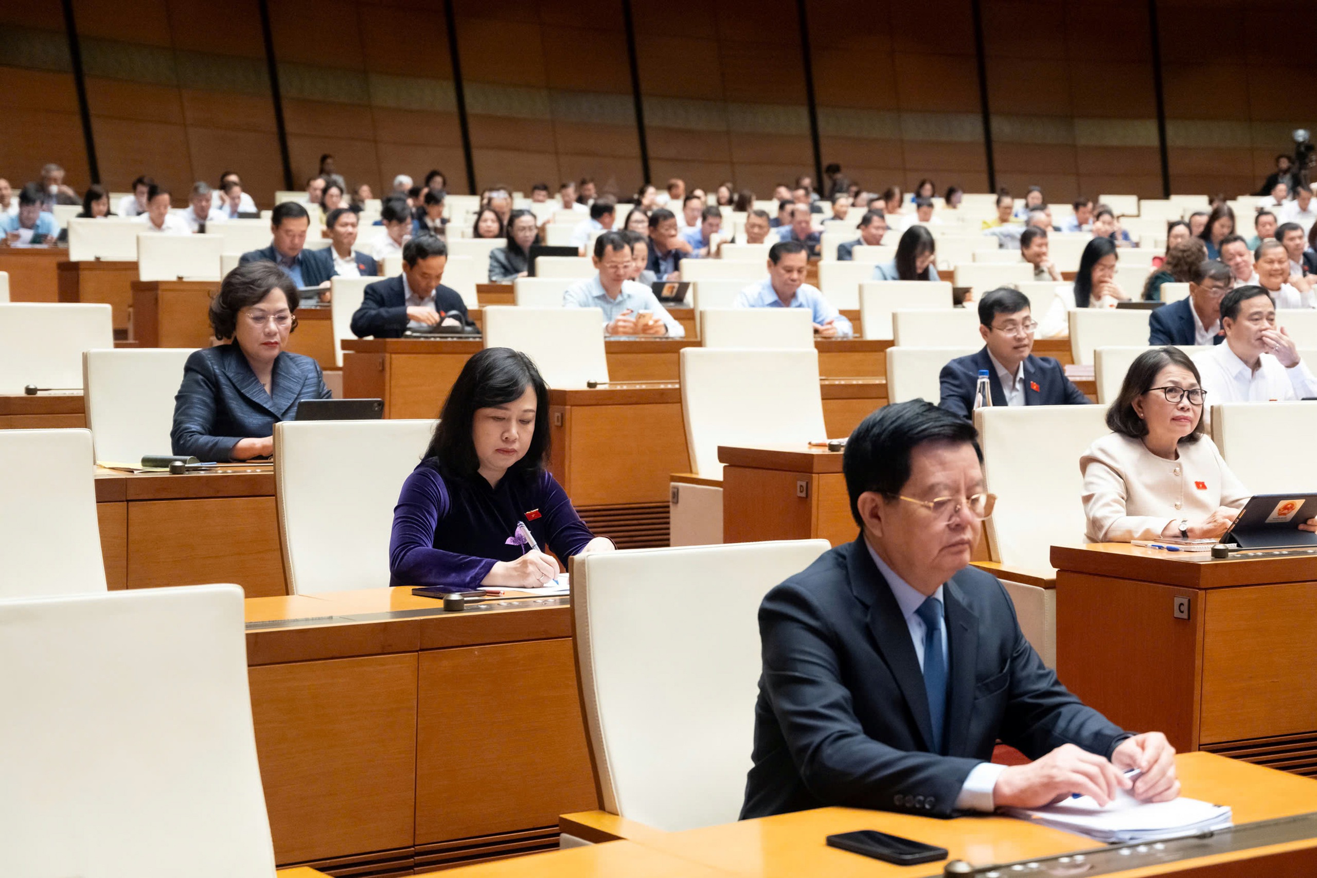 支持品牌报纸和自主