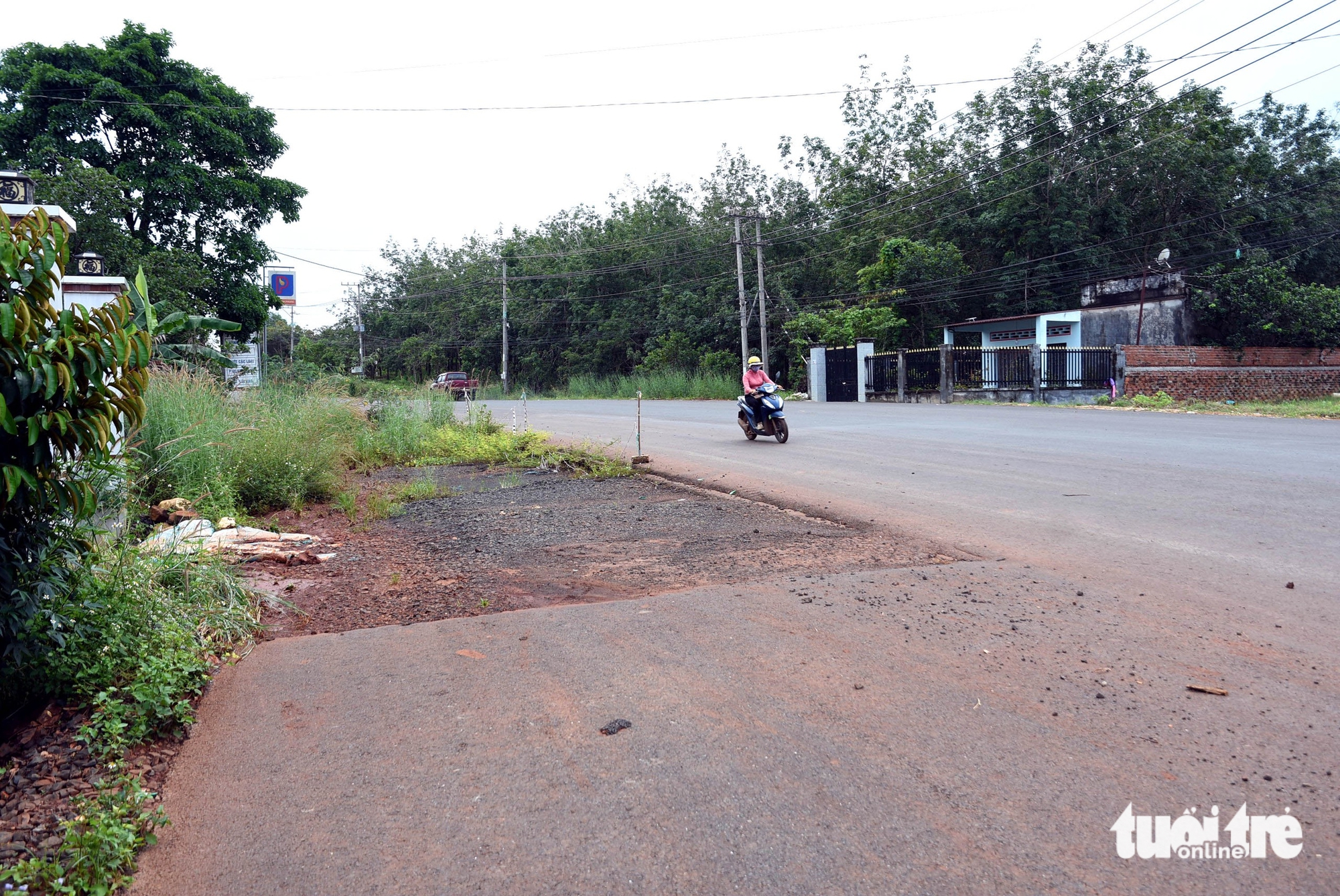 民众抱怨马达桥连接道路升级扩建项目施工缓慢，多起事故发生