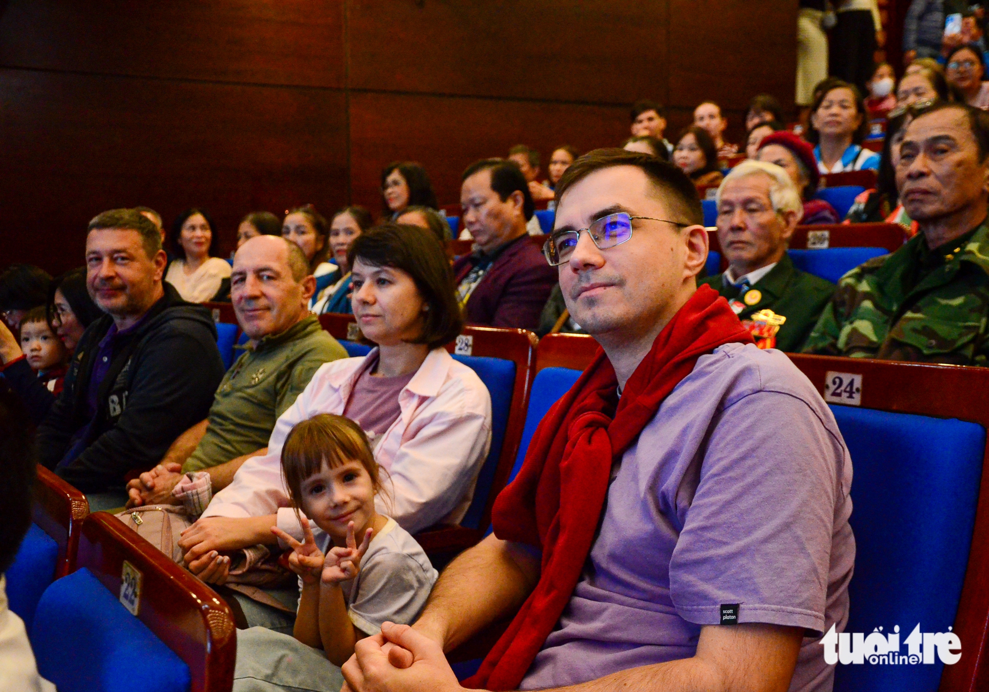 庆祝越俄建交75周年艺术交流晚会温暖举行