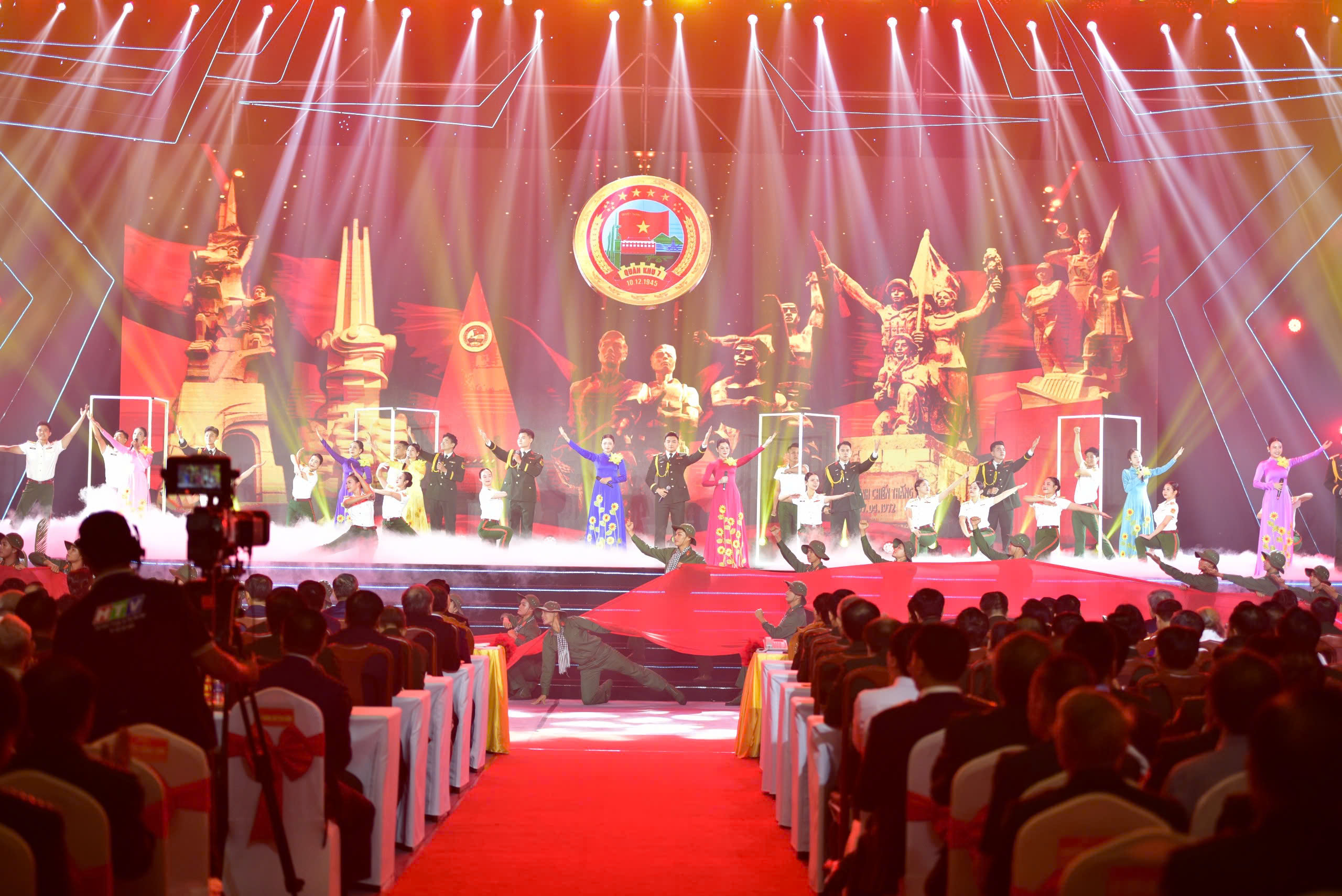 国家主席梁强出席第七军区成立80周年纪念活动