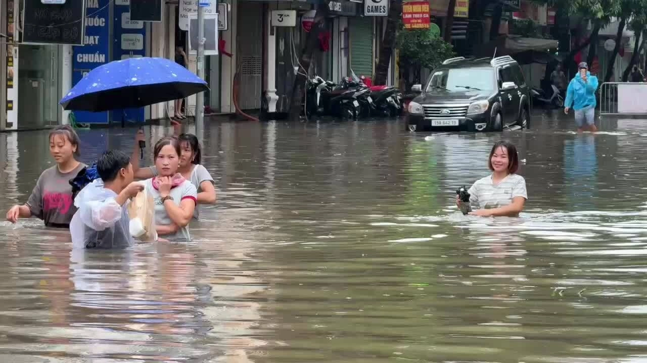 河内122个点积水，大雨后近30条道路瘫痪