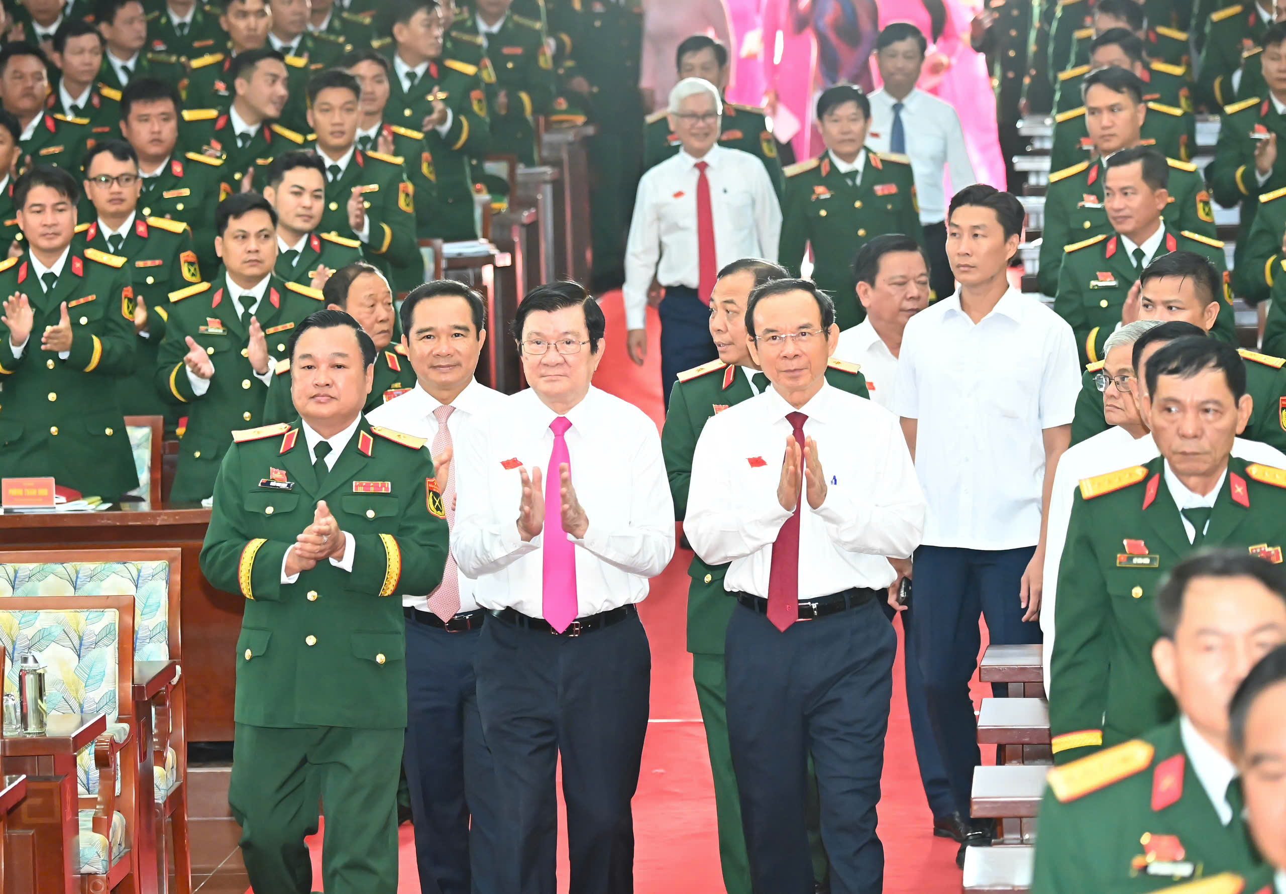 阮文年担任胡志明市军事党委2025-2030任期书记