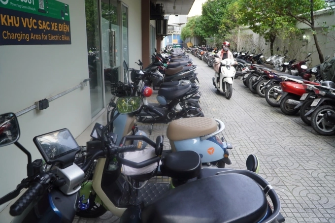 公寓因缺乏规定而难以管理电动车停放