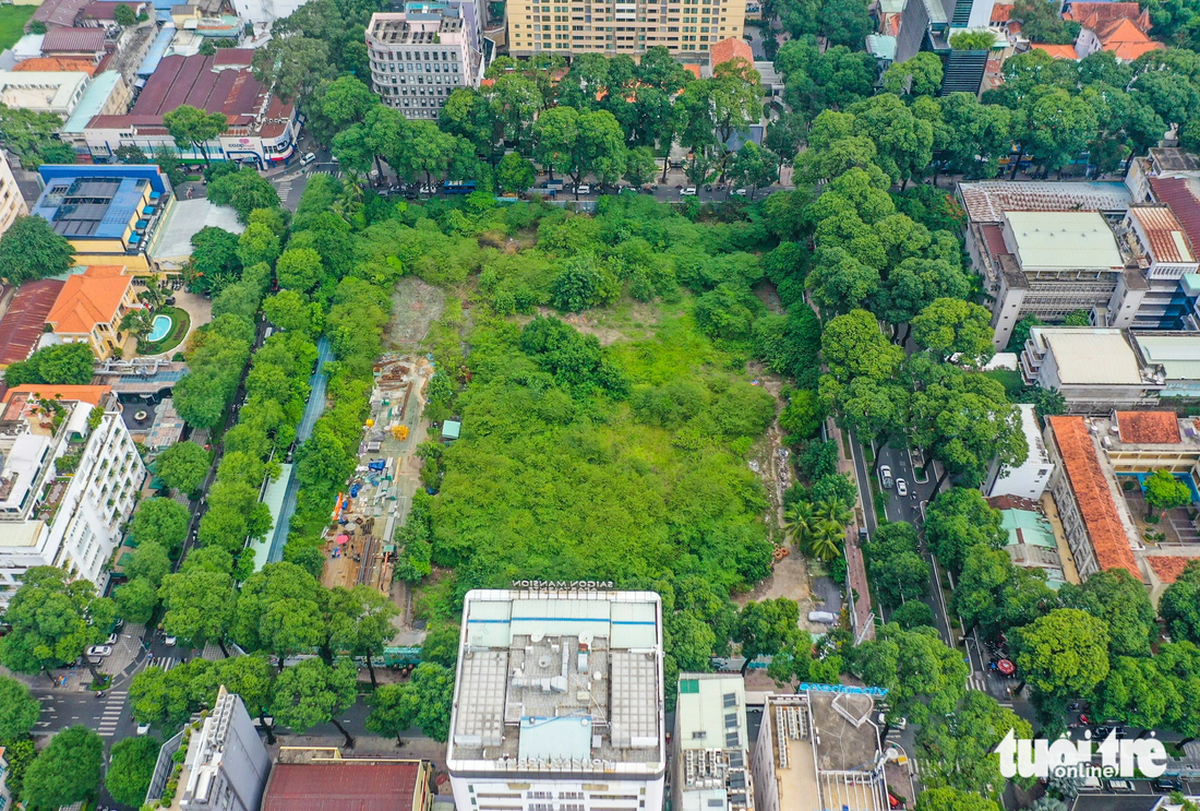 胡志明市加强实施节约，反对浪费，尤其是公共房地产