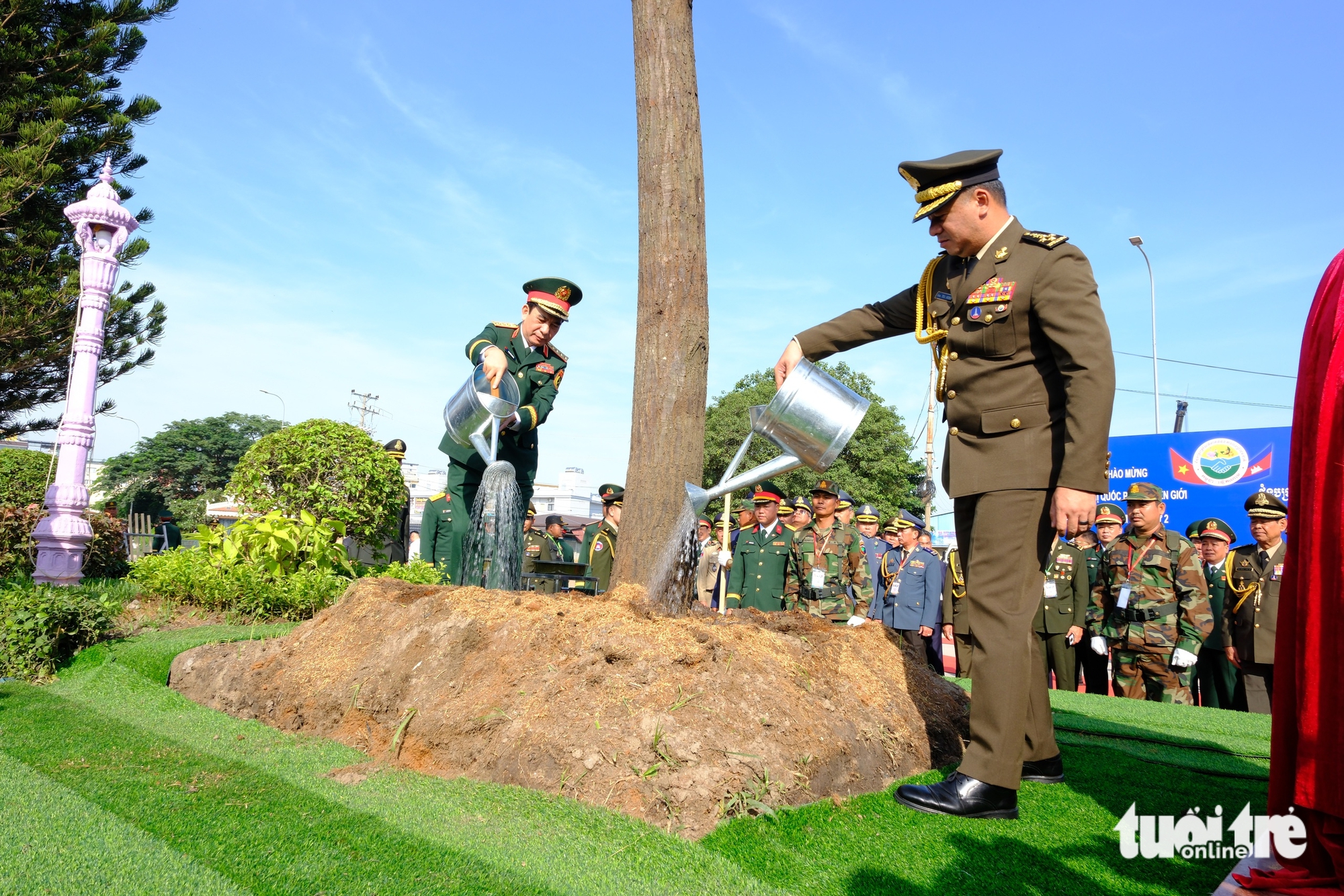 越南国防部支持在柬埔寨开工建设小学
