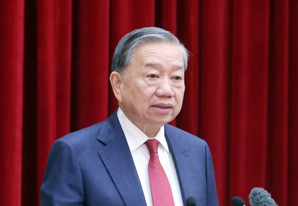 中央就第十四届政治局、书记处人选数量和选择发表意见