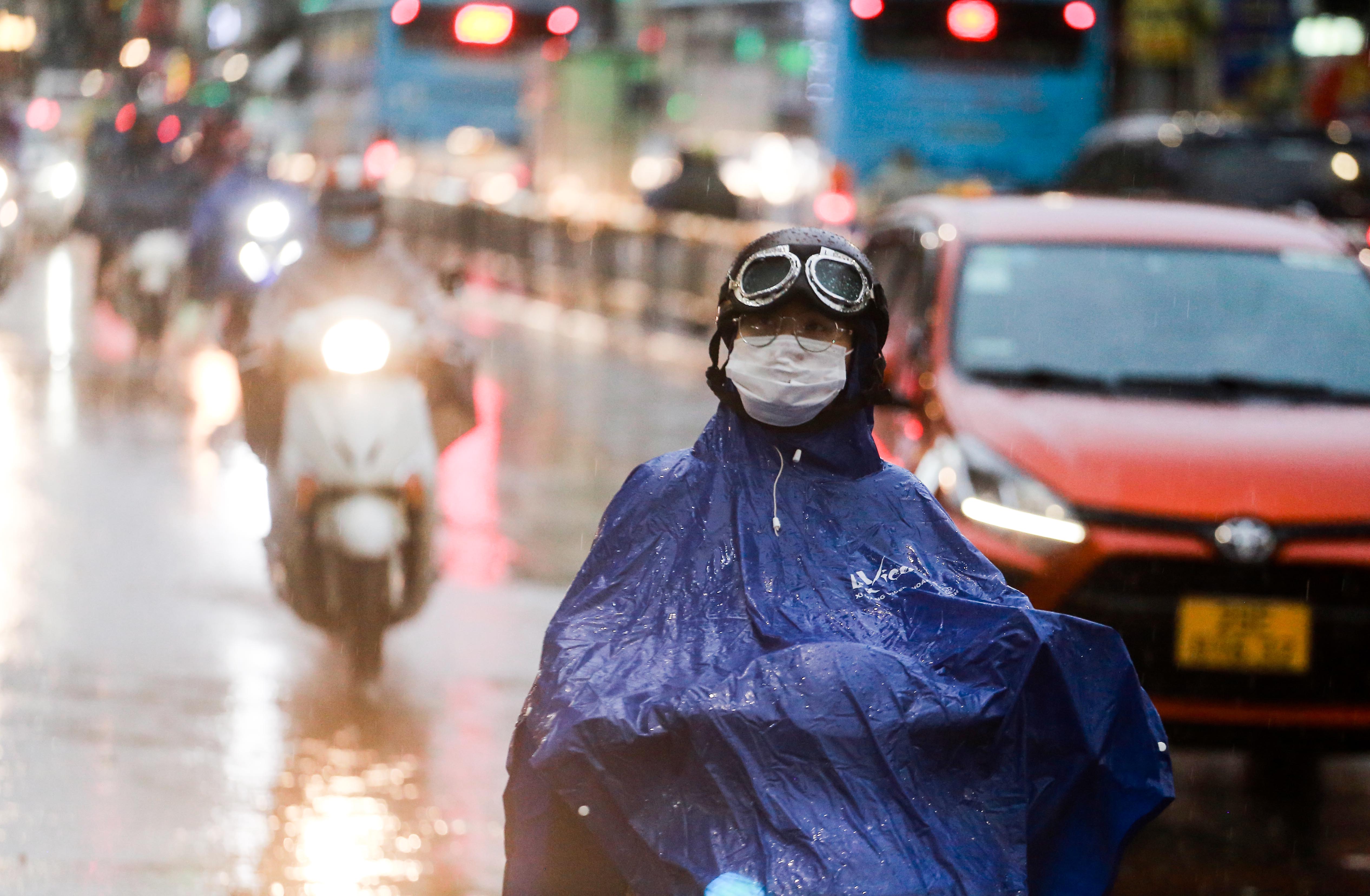 今天9月22日天气：全国大雨，超级台风拉加萨逼近东海