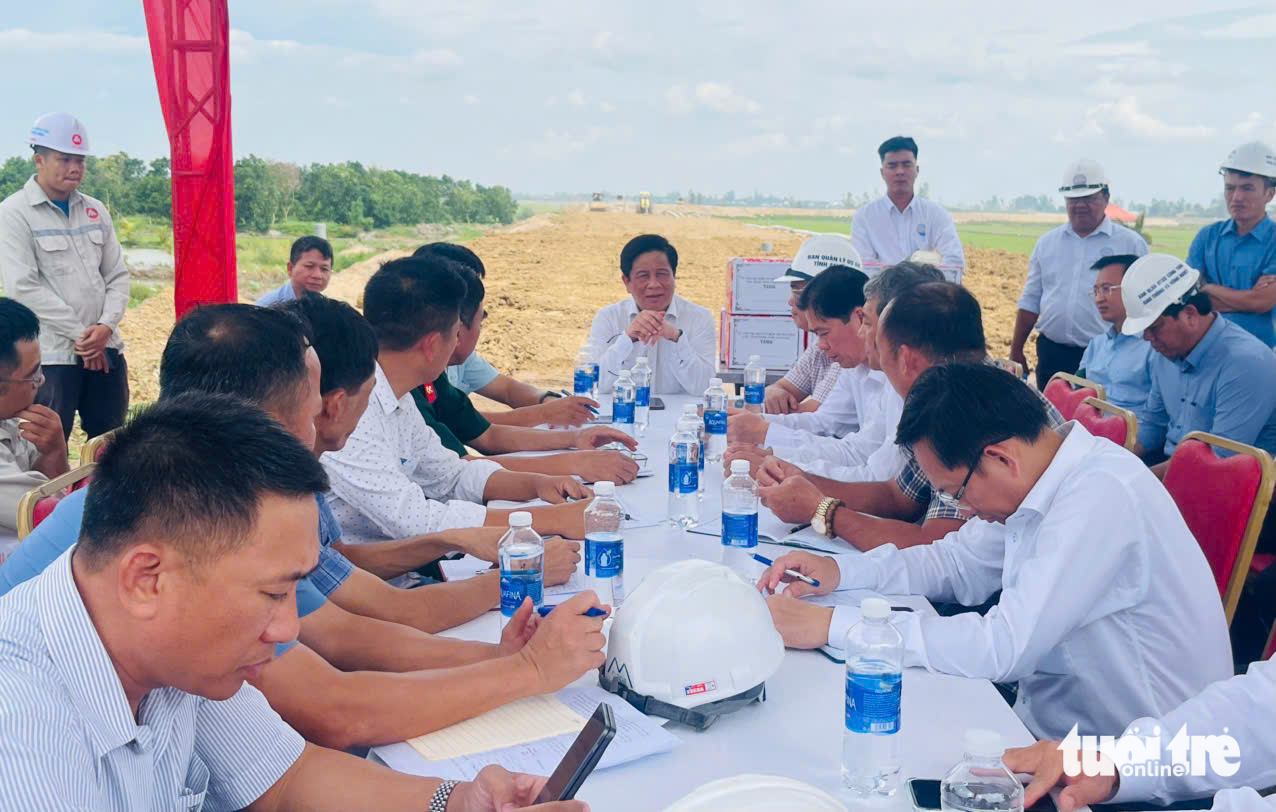 承包商'喊'朱笃-芹苴-朔庄高速公路缺沙