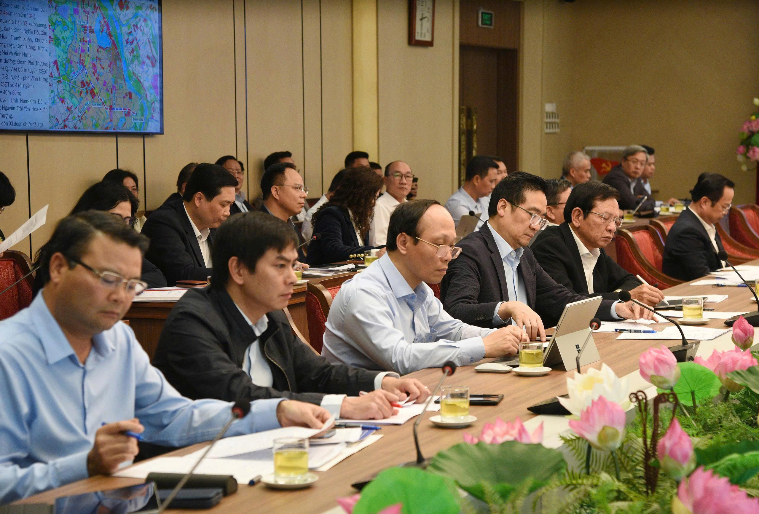 河内市委书记开会为延误多年的2.5环公路项目解决障碍