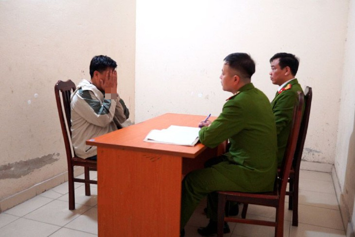 读者关注将交警推入卡车车头事件，从农历正月初一上午10点开始检测酒精浓度