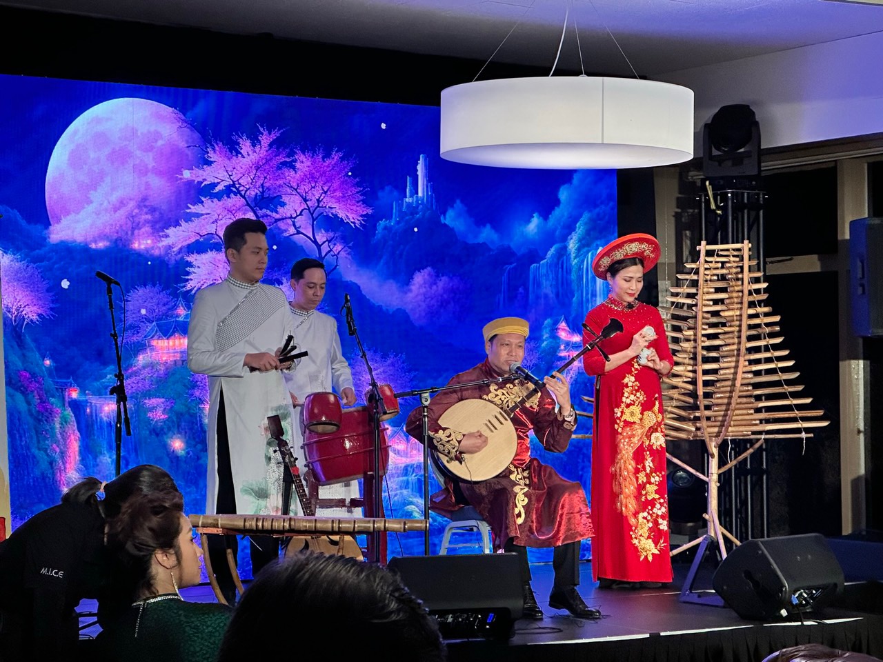 胡志明市携越南茶与咖啡赴美推广旅游