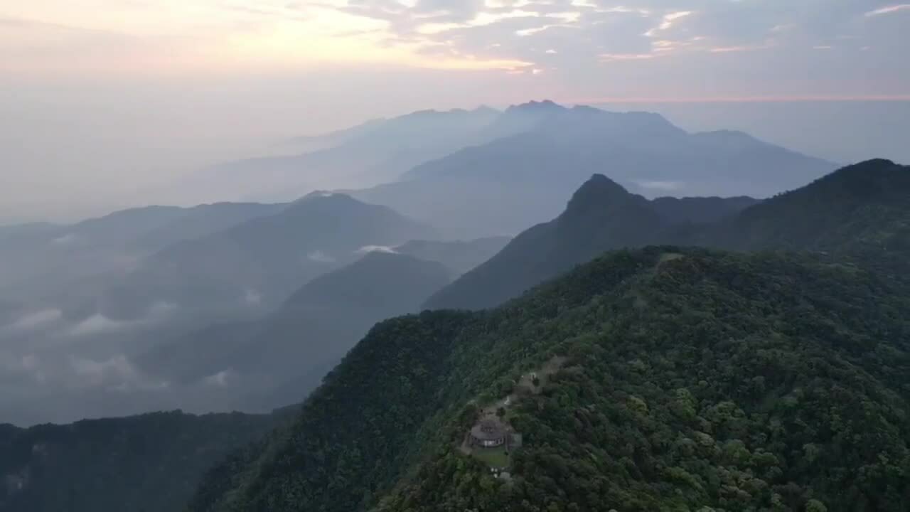 为什么白马峰是世界雨极？