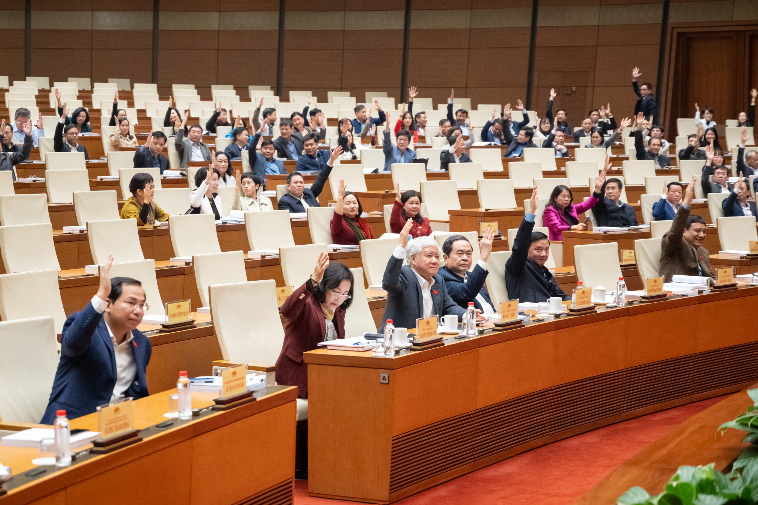 介绍122名中央专职第十六届国会代表候选人| 越南中文社｜越南新闻与政策信息中文平台