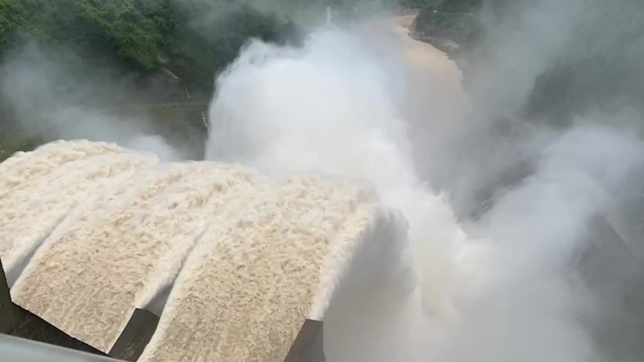 水电和水利水库在卡吉基台风前放水