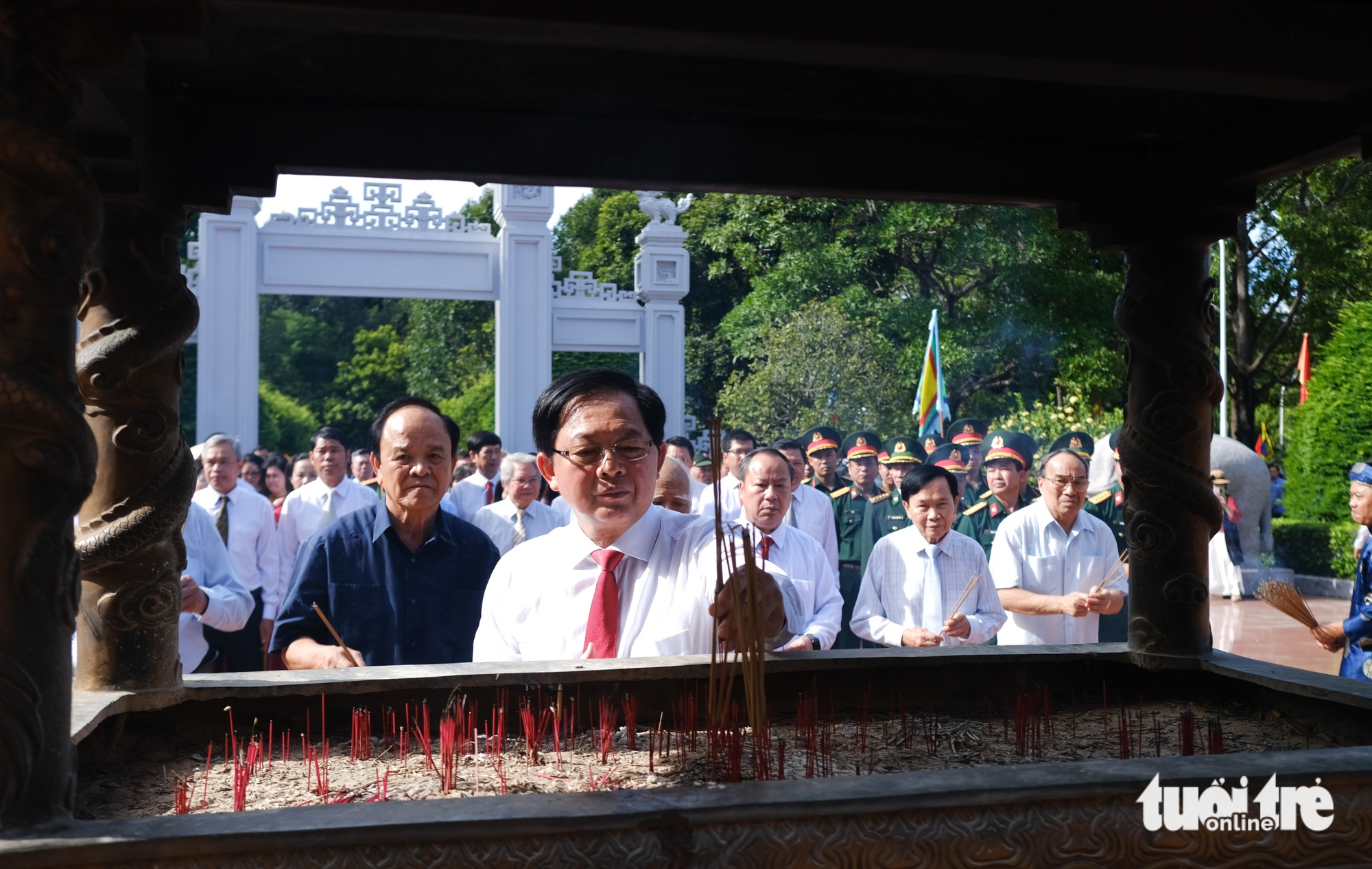 嘉莱省设宴邀请民众共祭光中皇帝 - 阮惠