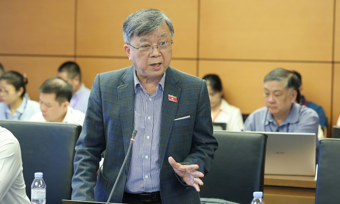 '部长微服私访以查看官员如何接待公民'