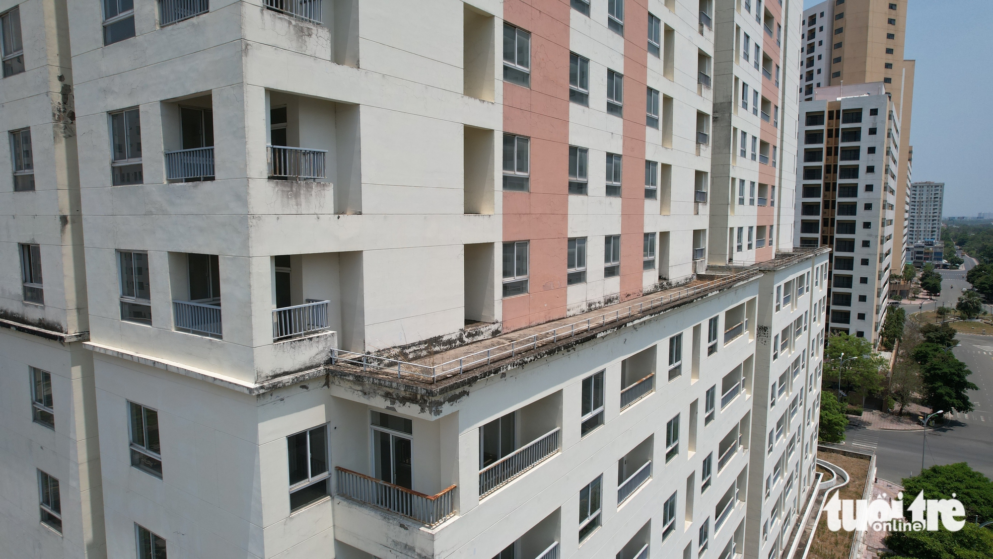 位于'黄金地段'守添的约3800套安置房现状即将拍卖