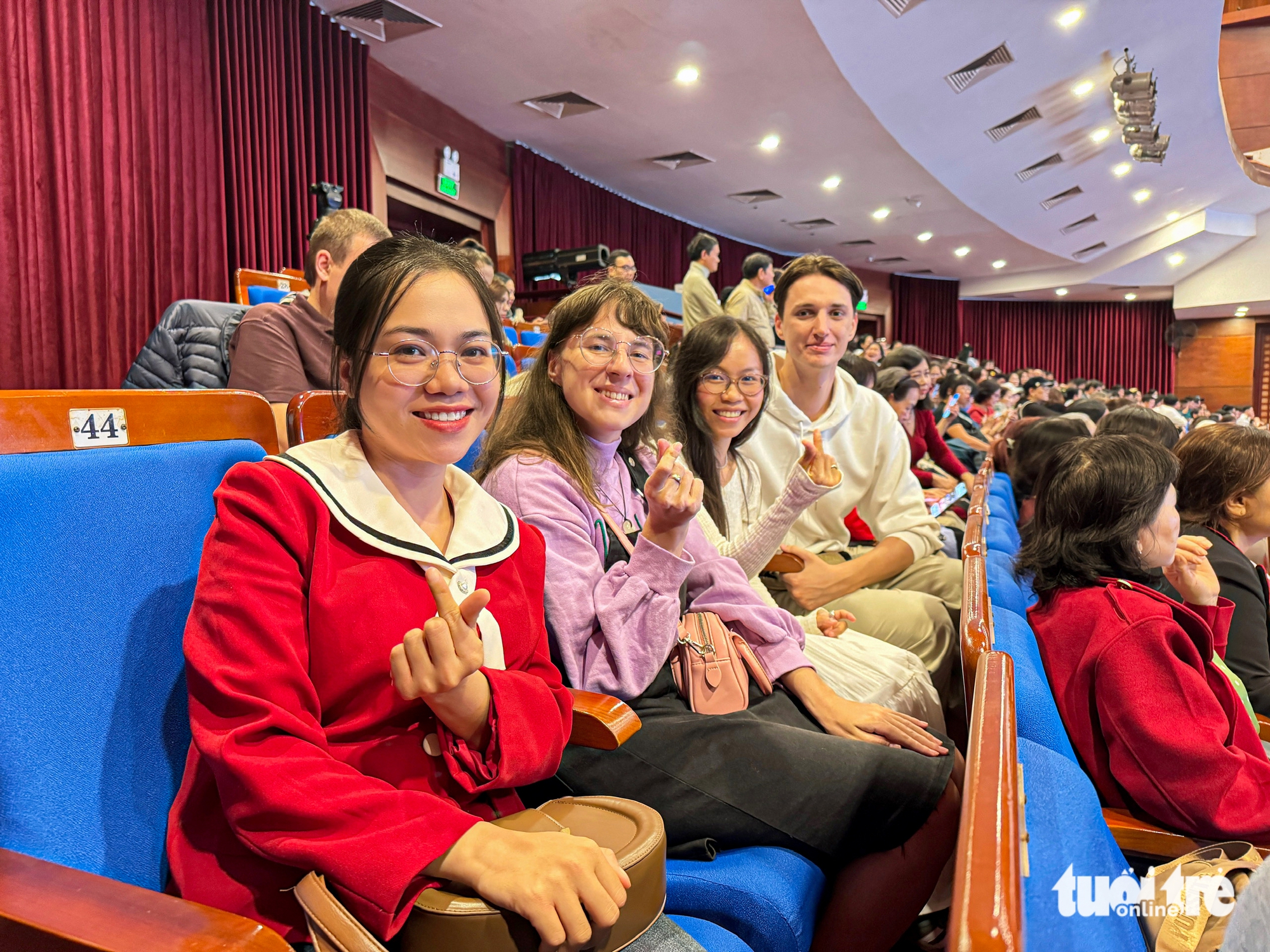 庆祝越俄建交75周年艺术交流晚会温暖举行