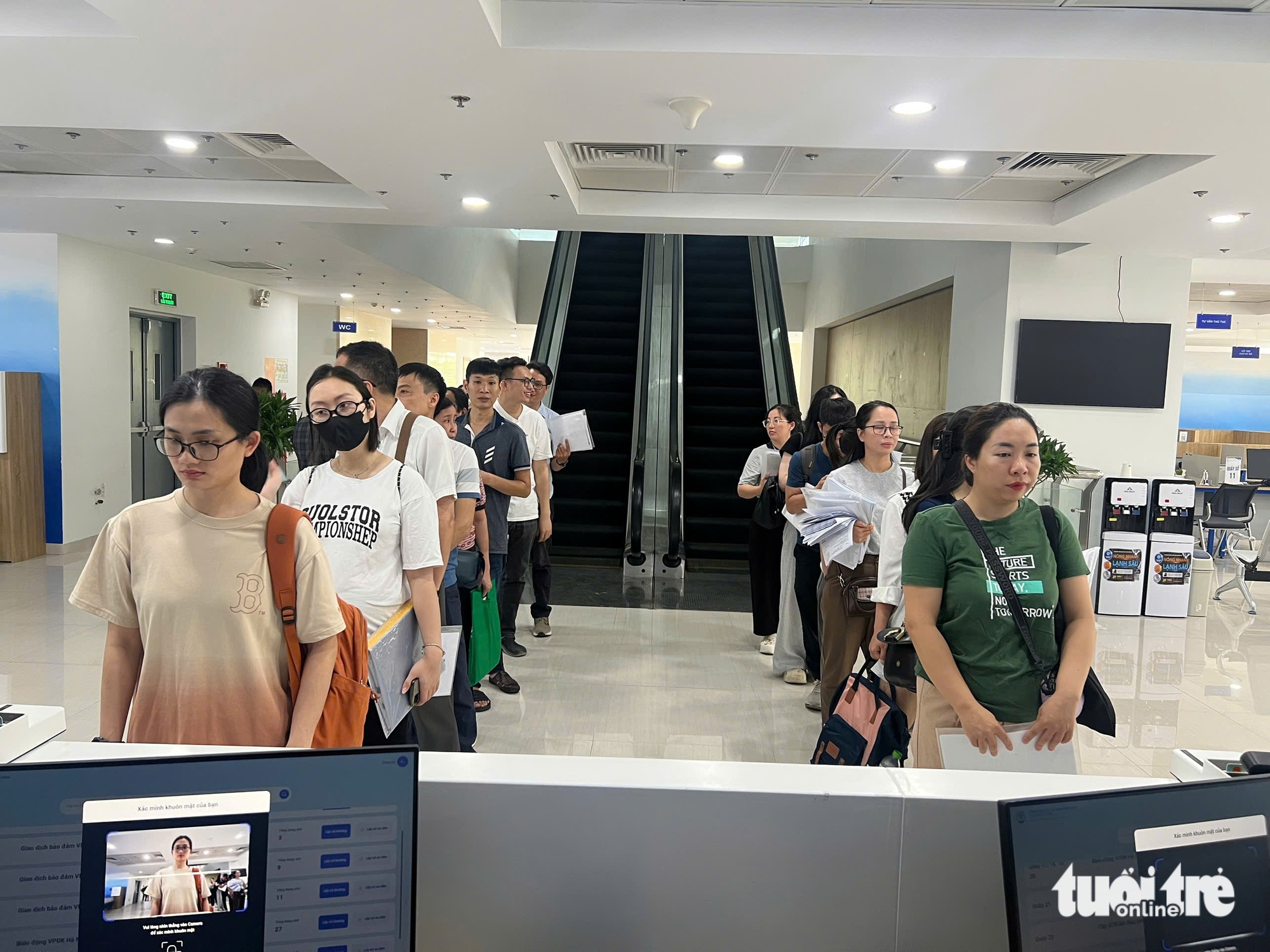 100%的企业行政手续将由河内在线接收以避免负面