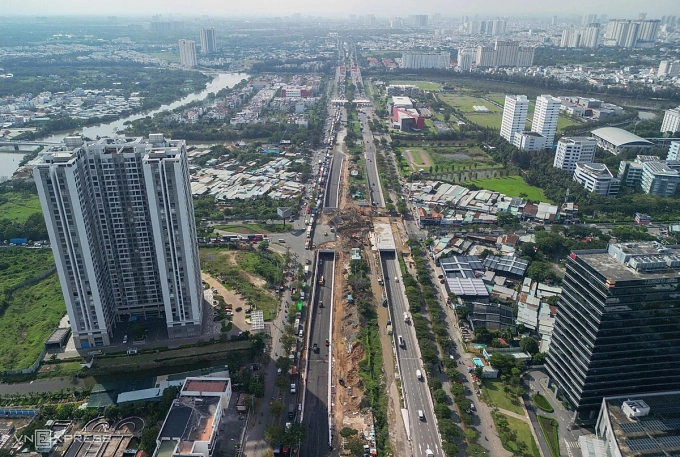 胡志明市推进完成南部地区两个最大交通枢纽的建设