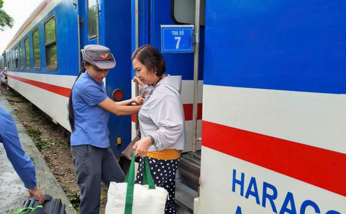 停止多趟列车运营以避免洪水