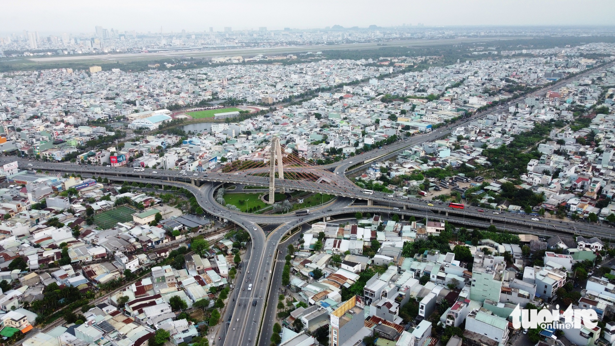 岘港市8位副主席担任工作组组长，解决一系列大型项目的困难