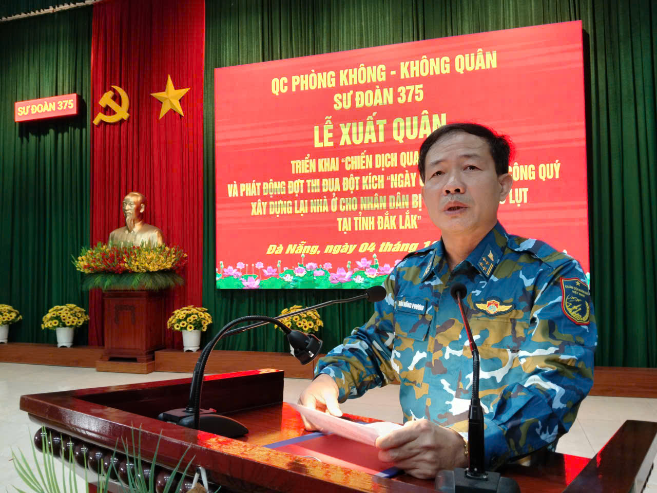 第375师从岘港进入富安洪区，为民众建造房屋，组建了7支施工队