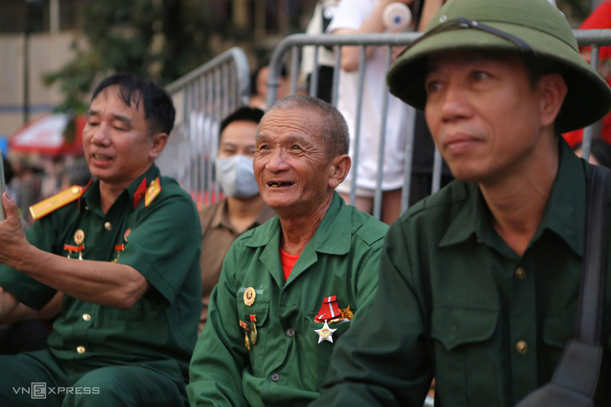 巴亭广场周围的“80周年音乐会”之夜