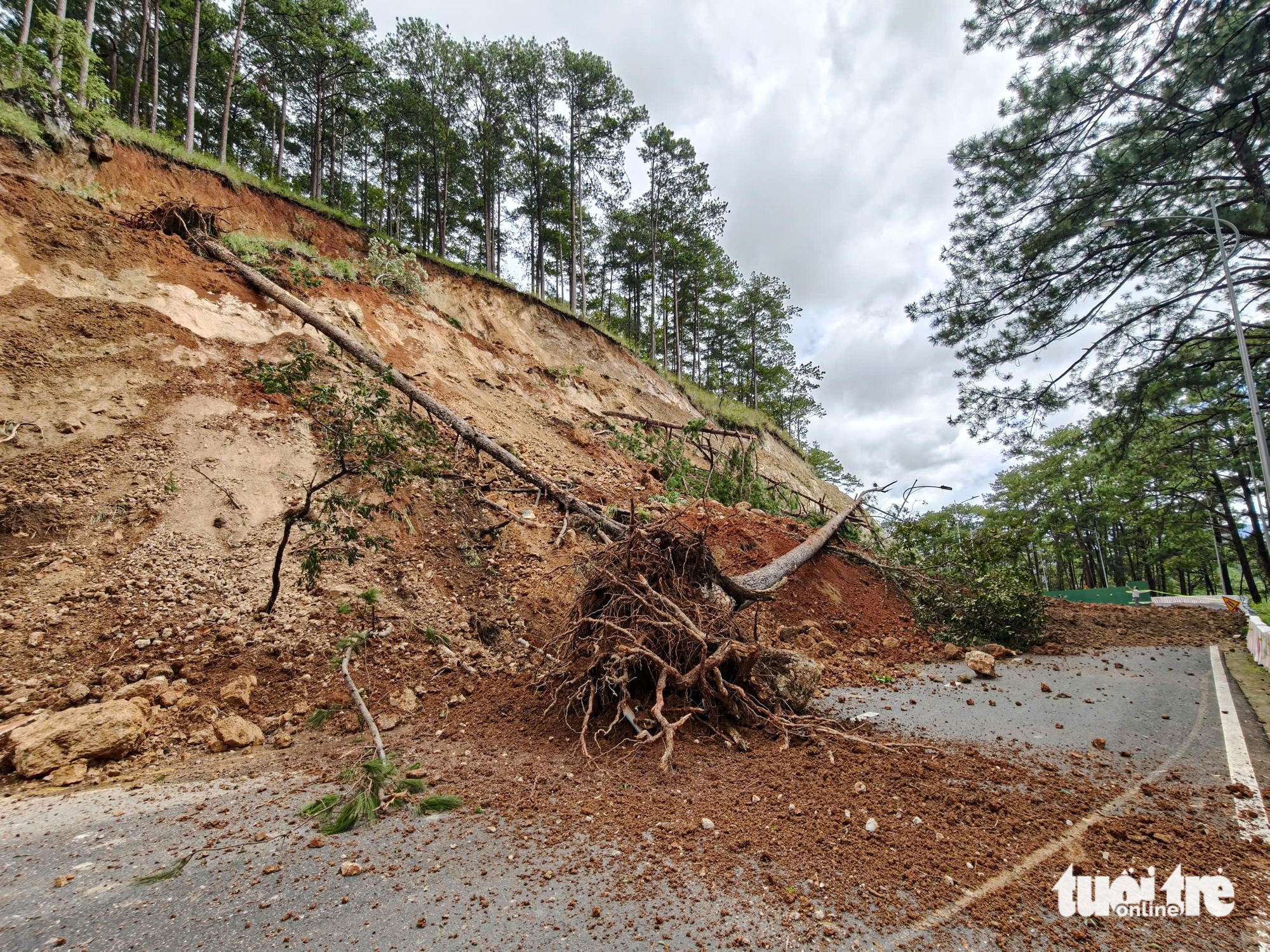1,750户家庭被隔离，数十艘船只沉没、漂流，林同省启动紧急应对措施