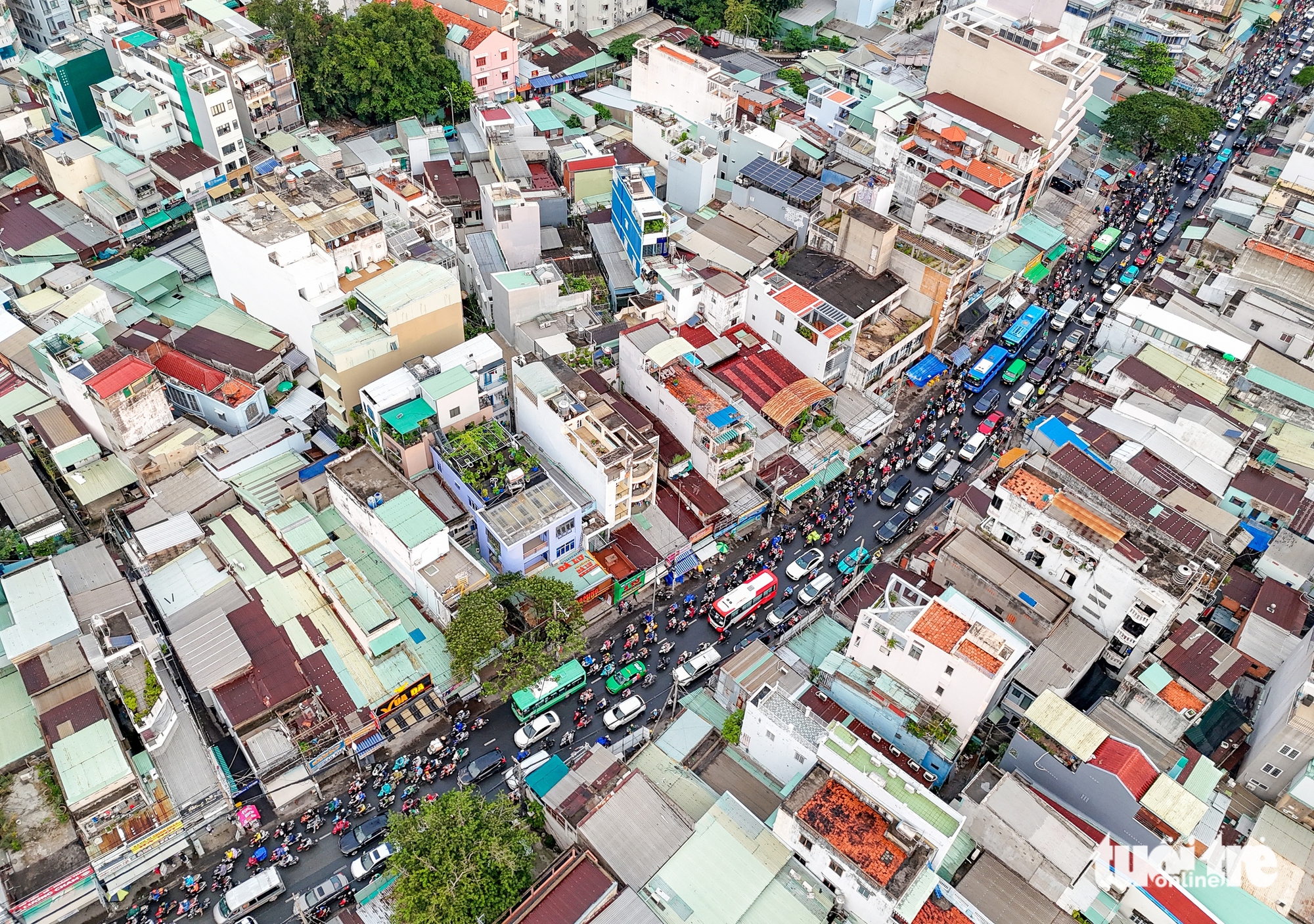 胡志明市推进扩建杭青-平兆轴线和13号国道