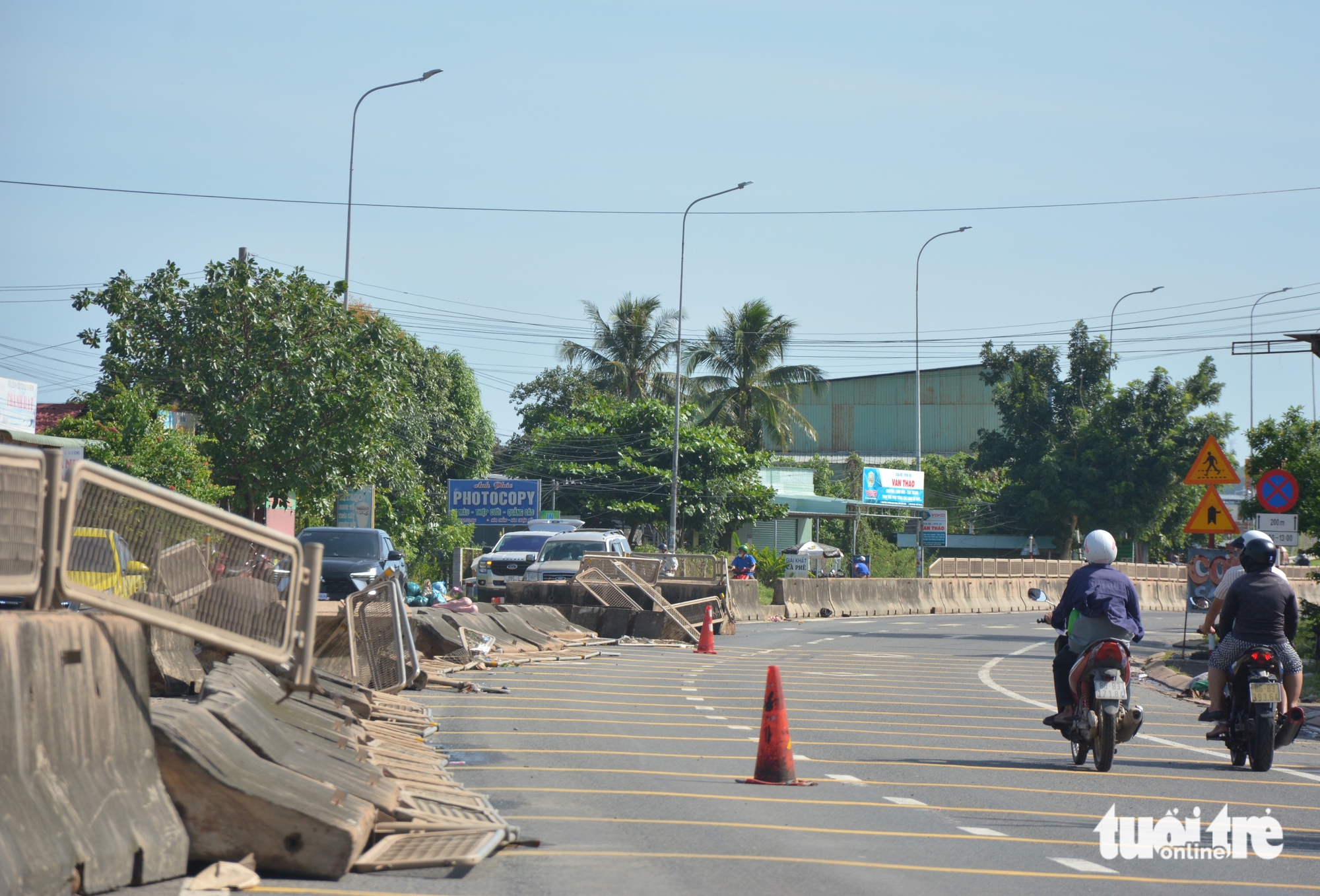 平顺旧区多地仍被洪水深淹