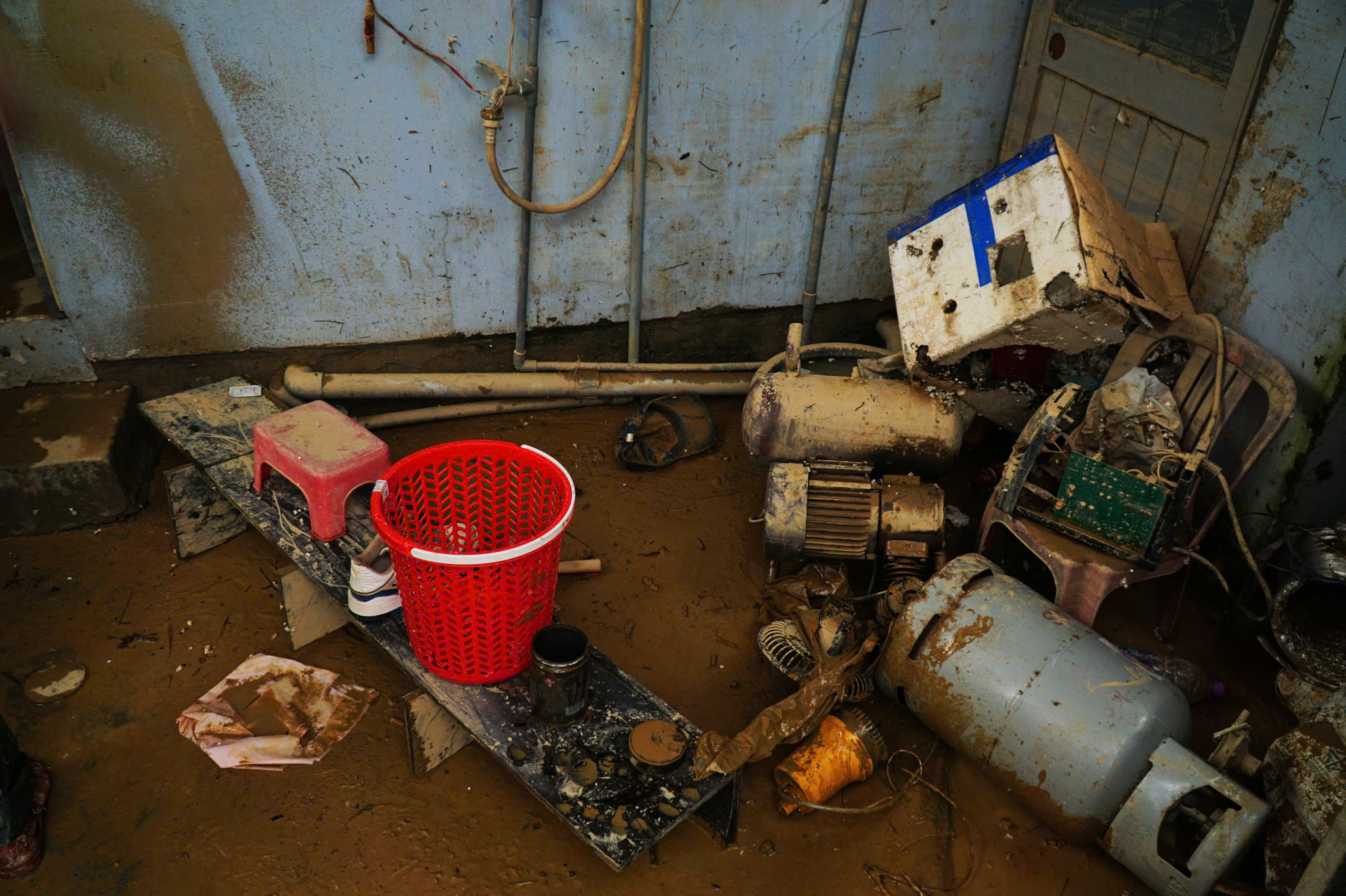 延田的心碎之痛：在凶猛洪水中失去亲人...