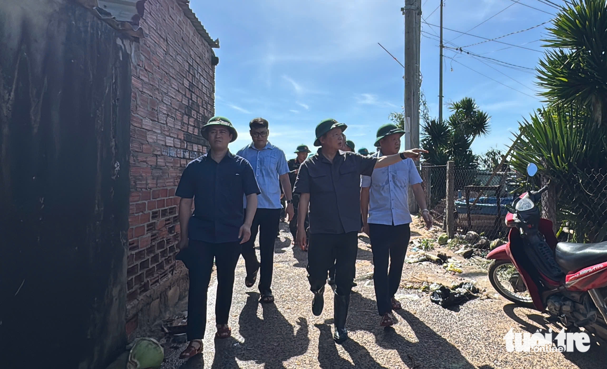 Đắk Lắk: 台风 Kalmaegi 导致数万鱼虾养殖笼完全被毁