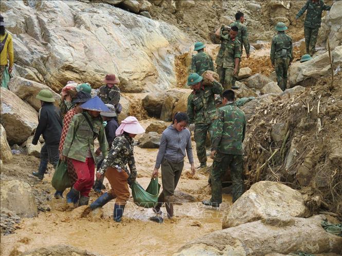 军队开辟道路，为广南省五个村庄解除孤立状态