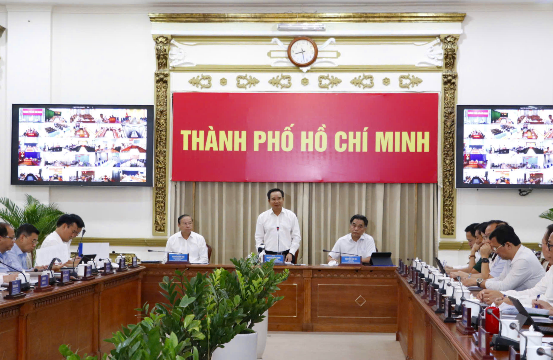 7月份，胡志明市已为多个项目解决困难，其中包括乐天集团的项目