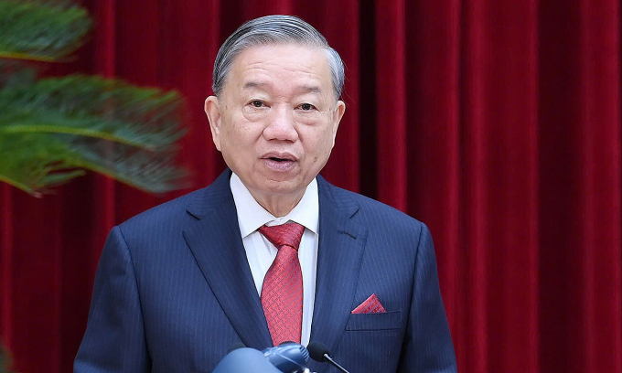 总书记：选拔第十四届中央委员会人选时注重德、力、才