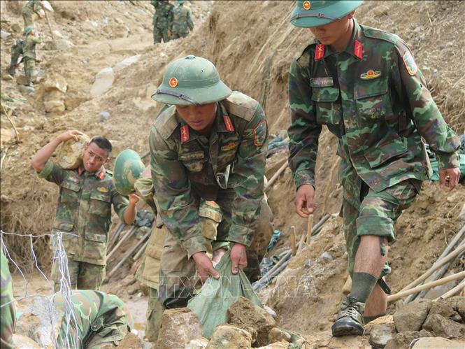 军队开辟道路，为广南省五个村庄解除孤立状态