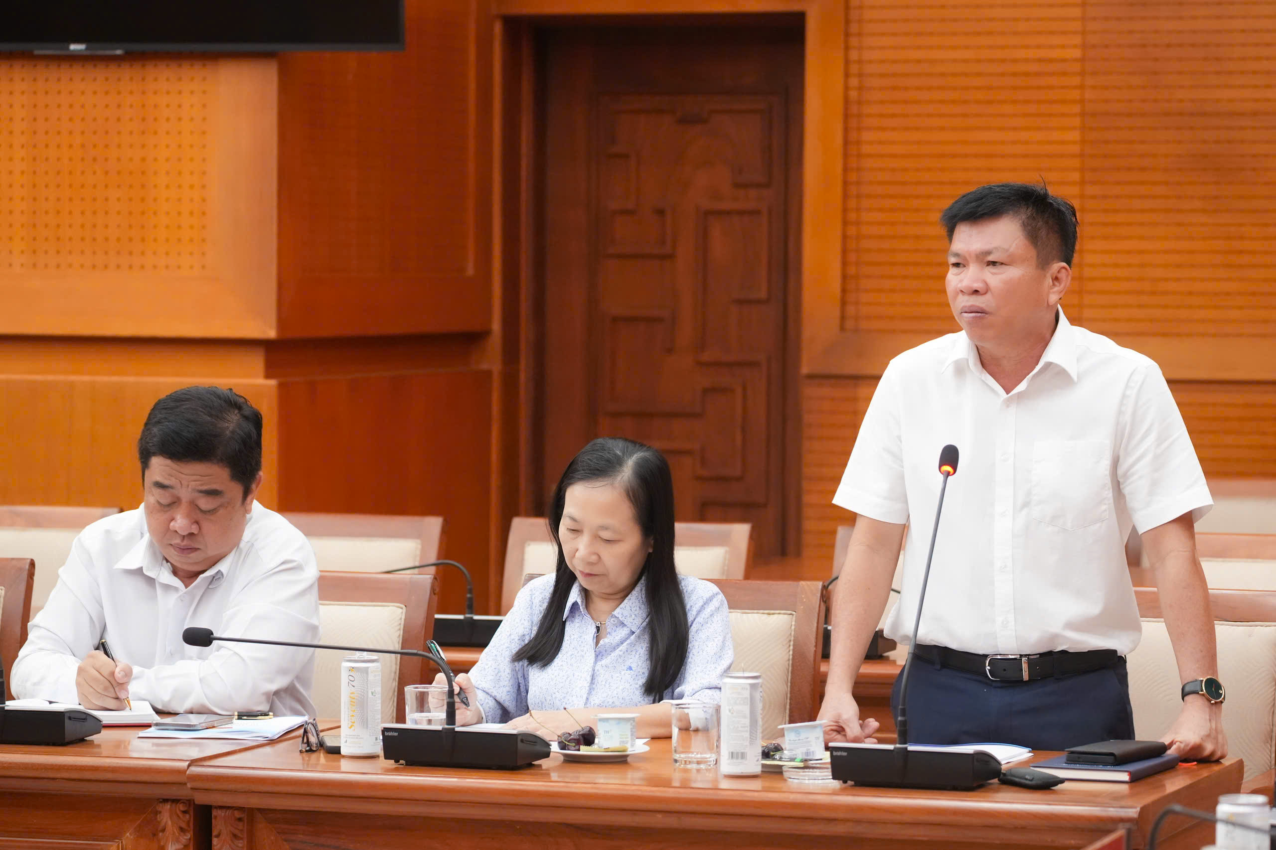 阮清毅：莱绍和新福区需要关注城市秩序管理