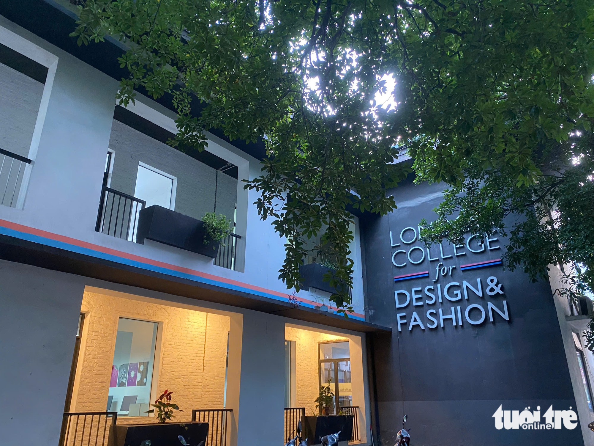 教育部考虑全面检查伦敦设计与时装职业学院