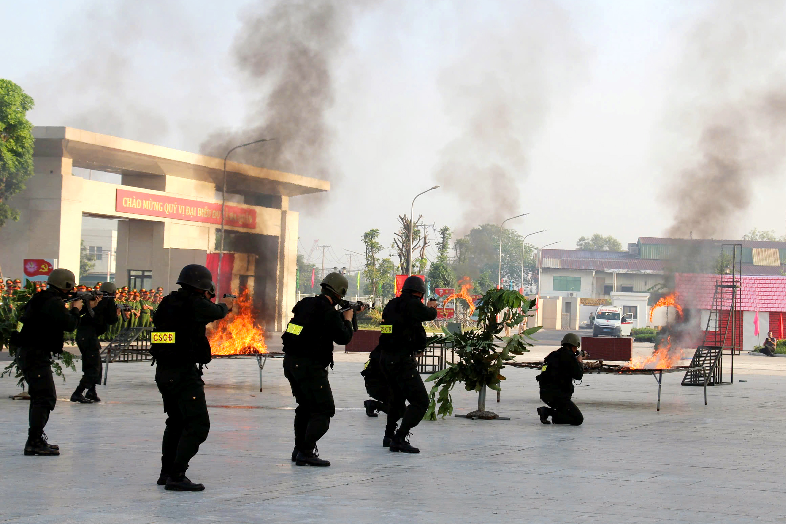 确保龙城机场首航及各项活动的绝对安全