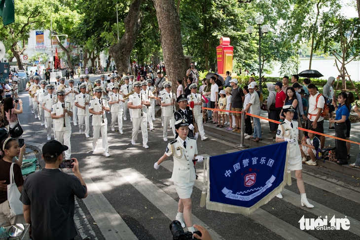 2025年世界警察音乐节在还剑湖周围的印象